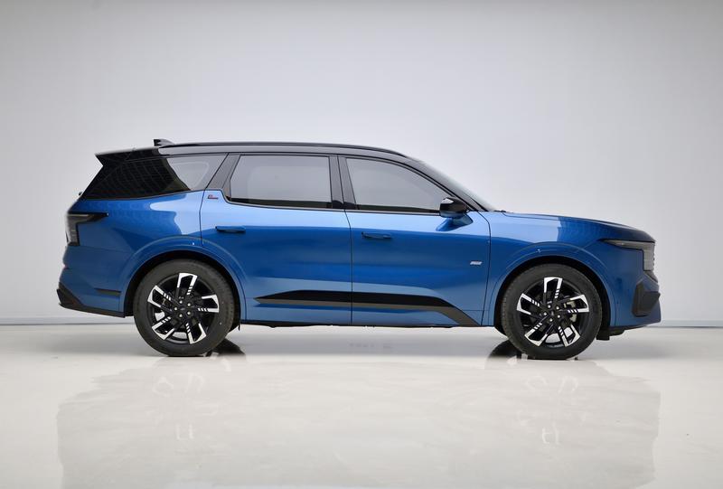 Ford Edge, 2023 — фото 8 из 12