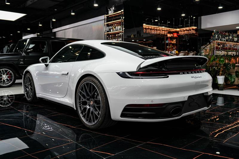 Porsche 911, 2024 — фото 5 из 12