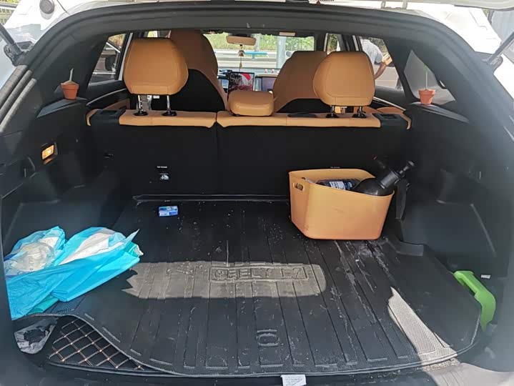 Geely Galaxy L7, 2024 — фото 4 из 9