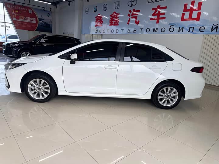 Toyota Corolla, 2023 — фото 6 из 9