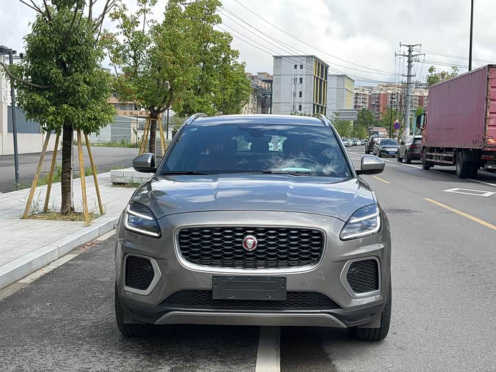 Jaguar E-Pace, 2023 — фото 2 из 9