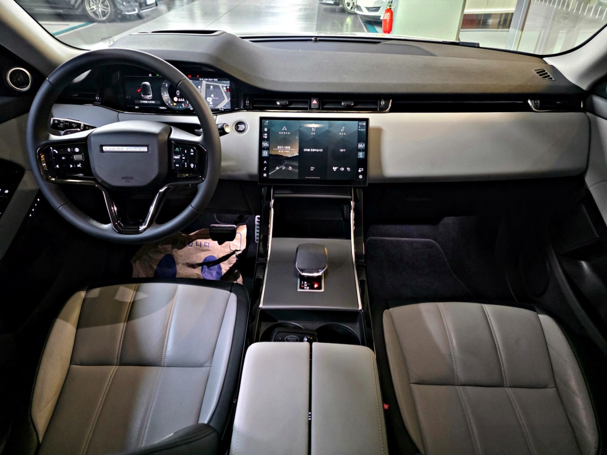 Land Rover Range Rover Evoque, 2024 — фото 11 из 12