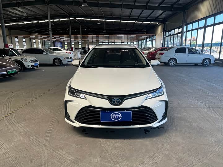 Toyota Corolla, 2022 — фото 2 из 9