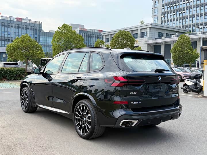 BMW X5, 2024 — фото 6 из 9