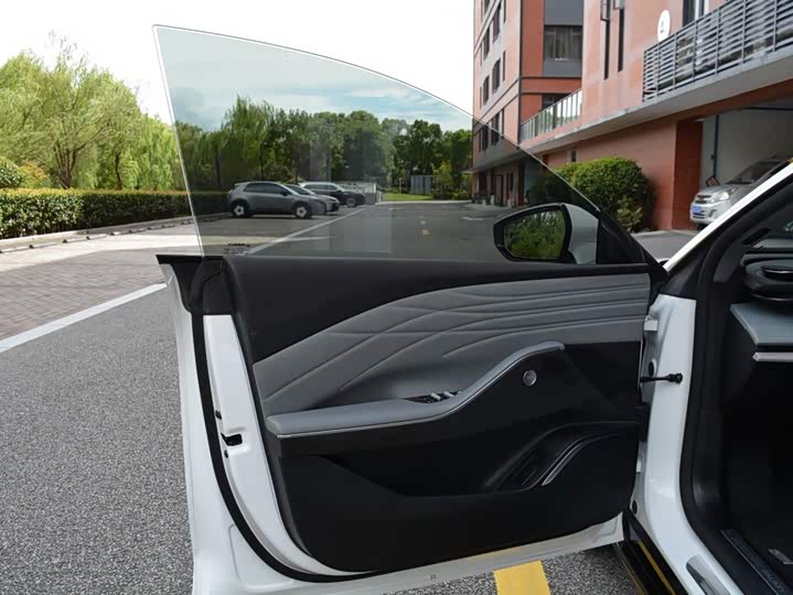 Geely Galaxy E8, 2024 — фото 9 из 9