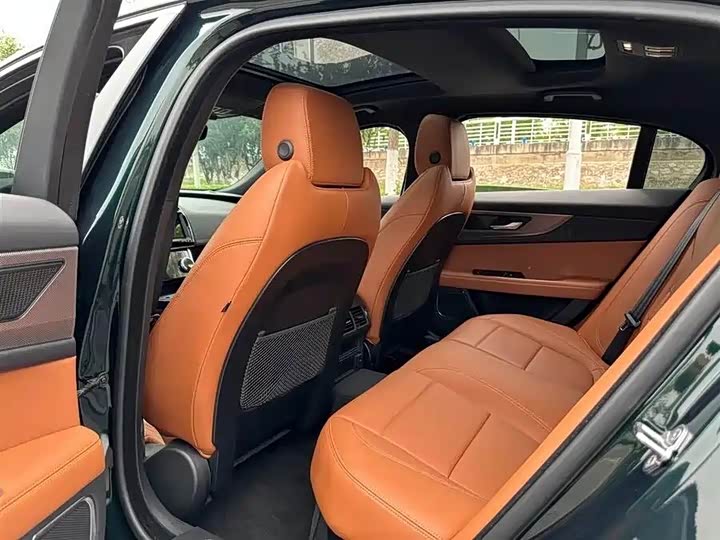 Jaguar XE L, 2022 — фото 6 из 9
