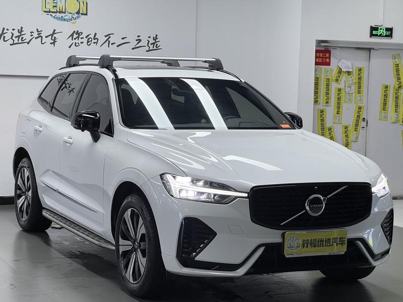 Volvo XC60, 2023 — фото 3 из 12