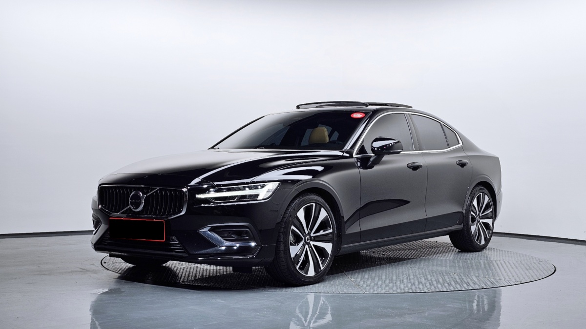 Volvo S60, 2024 — купить в Санкт-Петербурге под ключ