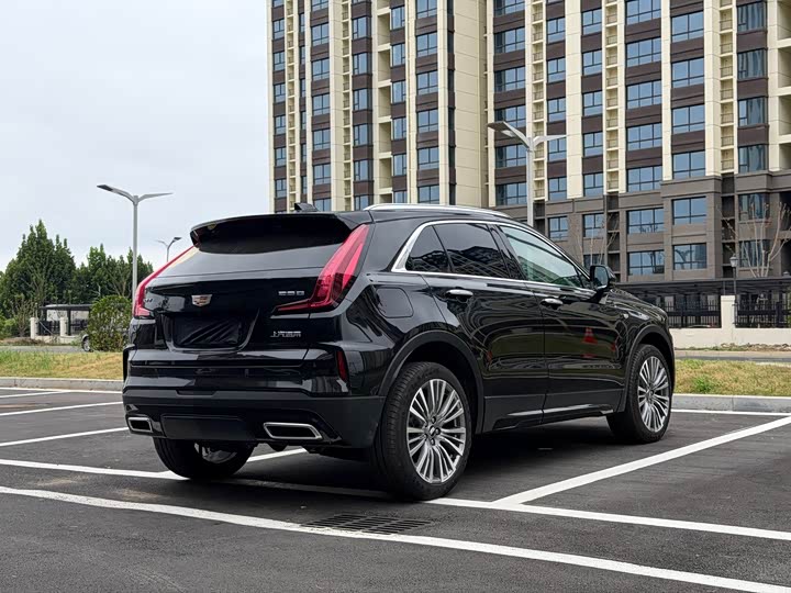 Cadillac XT4, 2026 — фото 8 из 9