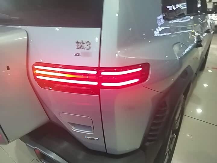 BYD FangChengBao Titanium 3 (Tai 3), 2025 — фото 8 из 9