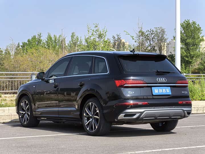 Audi Q7, 2023 — фото 9 из 9