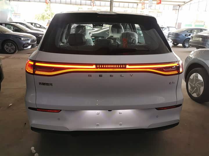 Geely Galaxy E5, 2026 — фото 6 из 9