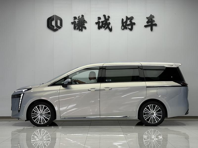 GAC Trumpchi E8, 2024 — фото 4 из 12