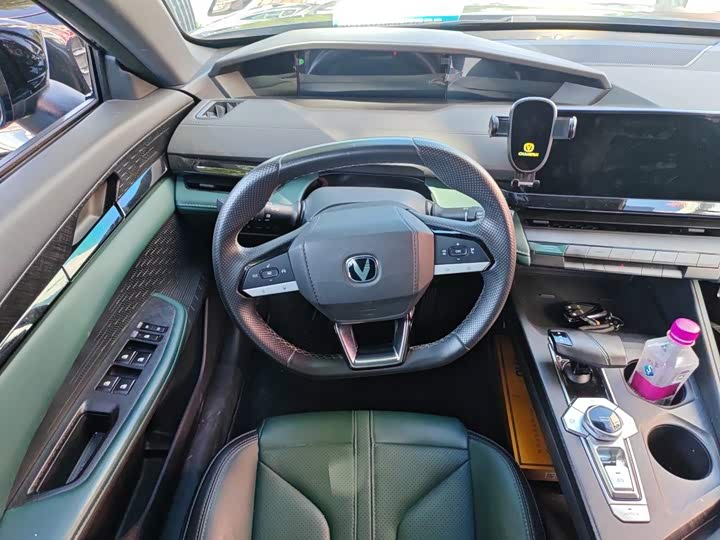Changan UNI-V Hybrid, 2024 — фото 3 из 9