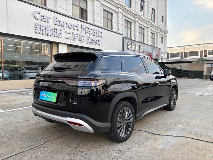 BYD Song Ultra EV, 2026 — фото 5 из 9