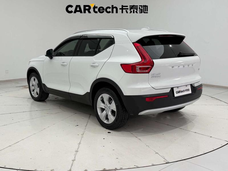 Volvo XC40, 2022 — фото 5 из 12