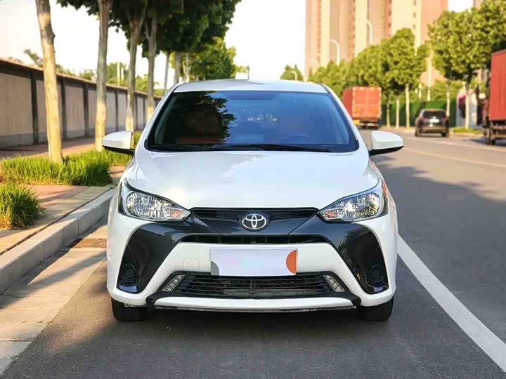 Toyota Yaris L Hatchback, 2021 — фото 2 из 7