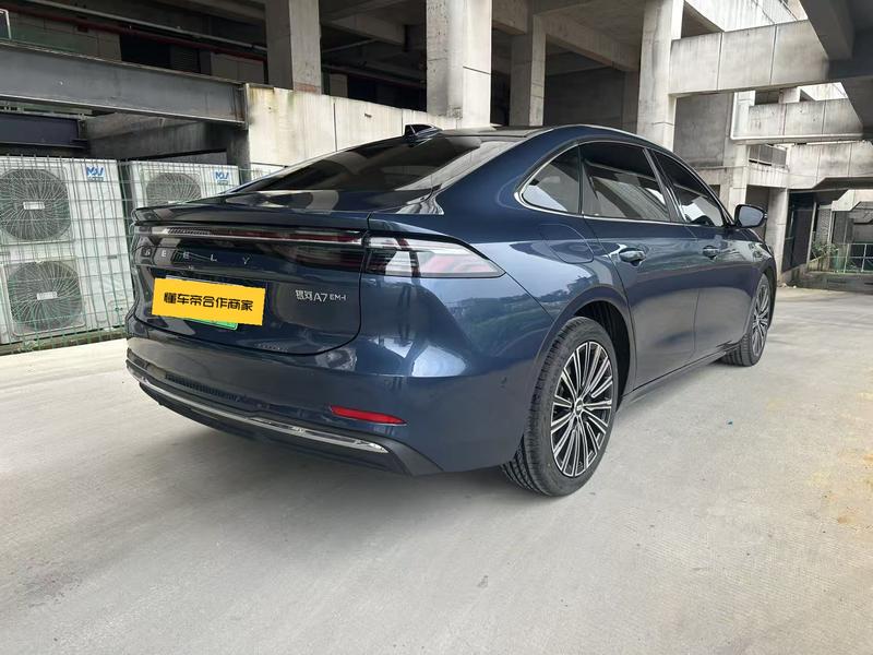 Geely Galaxy A7, 2025 — фото 6 из 12