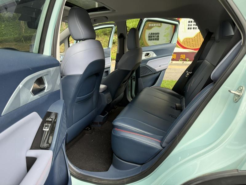 Geely Geometry E Firefly, 2022 — фото 11 из 12
