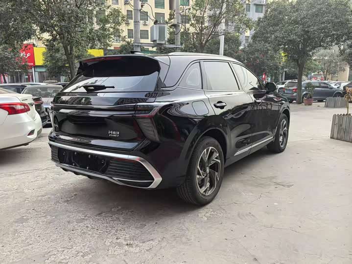 Hongqi HS3 Hybrid, 2025 — фото 4 из 9