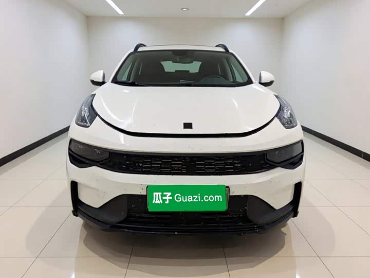 Lynk & Co 01 EM-P Hybrid, 2022 — фото 2 из 9