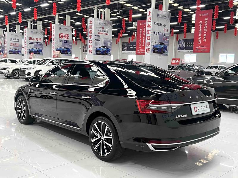 Skoda Superb, 2024 — фото 4 из 12