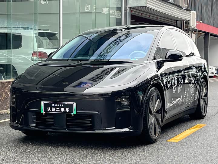 LiXiang i8, 2025 — купить в Казани под ключ