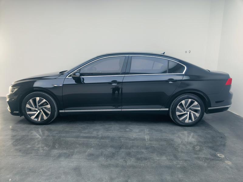 Volkswagen Magotan GTE Hybrid, 2022 — фото 4 из 12