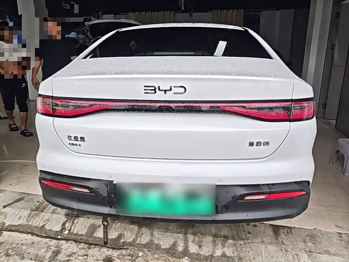 BYD Seal 05 DM-i Hybrid, 2025 — фото 6 из 9