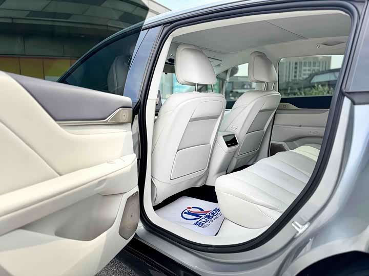Buick Electra L7, 2025 — фото 7 из 9
