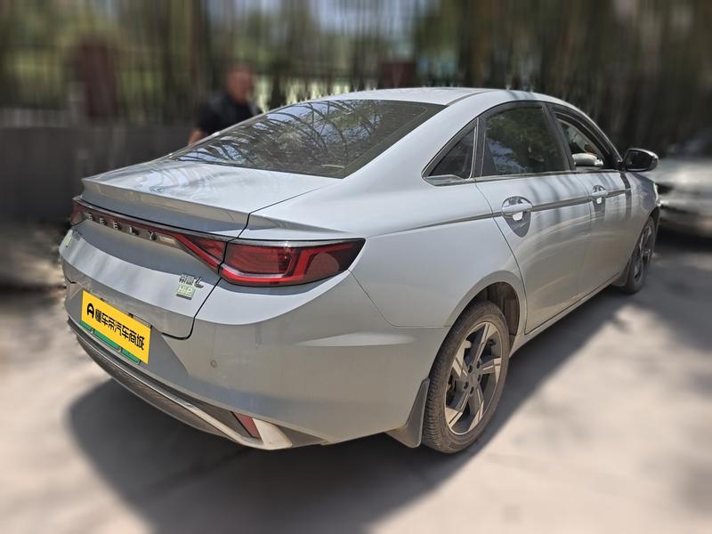 Geely Emgrand L Hi·P Hybrid, 2023 — фото 4 из 12