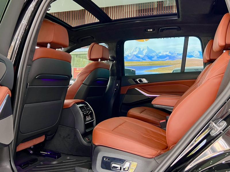 BMW X7, 2022 — фото 12 из 12