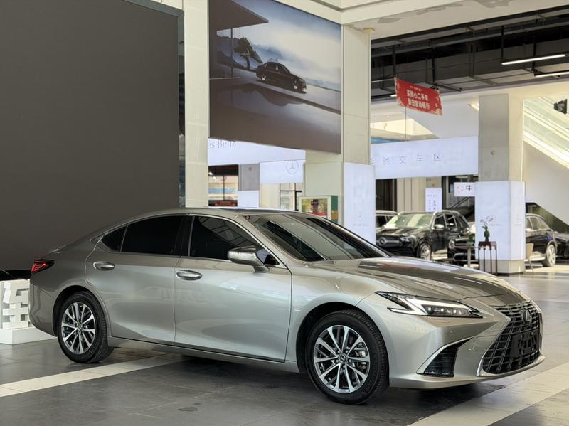 Lexus ES, 2025 — фото 3 из 12