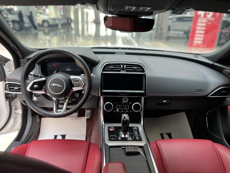Jaguar XE L, 2022 — фото 8 из 12