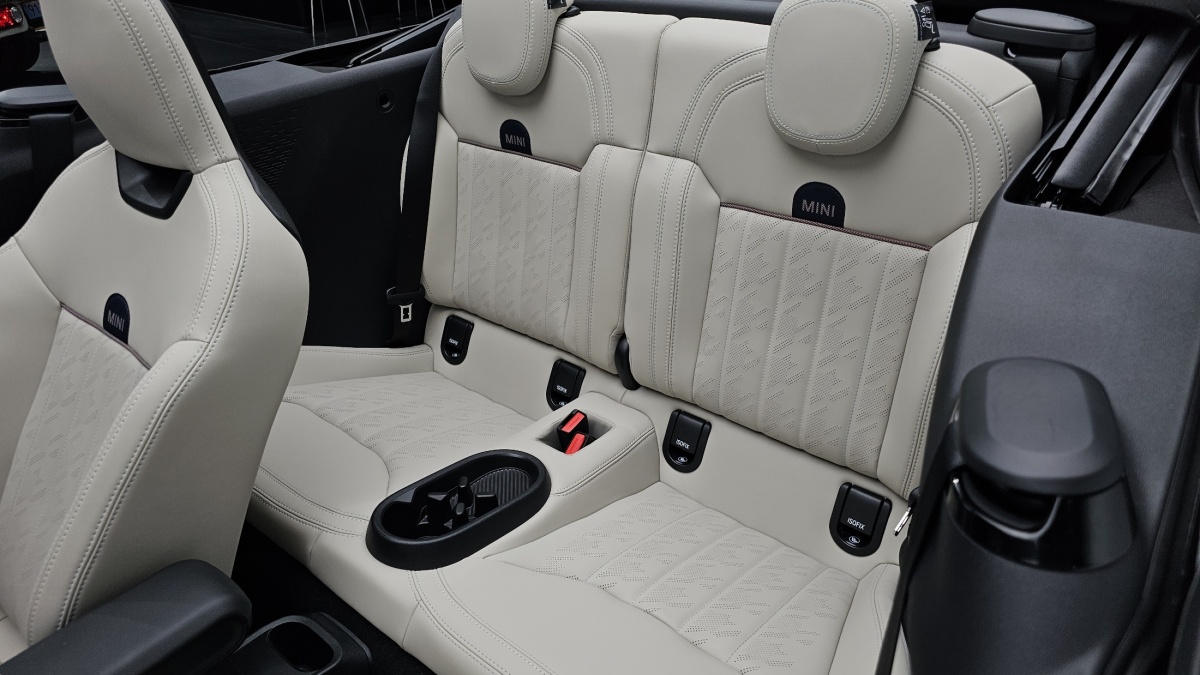 Mini Cooper Convertible, 2025 — фото 12 из 12