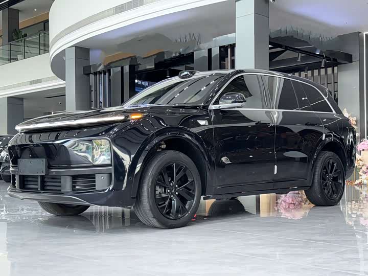 LiXiang L8, 2023 — купить в Тольятти под ключ