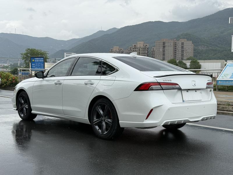 Honda Inspire, 2023 — фото 4 из 10