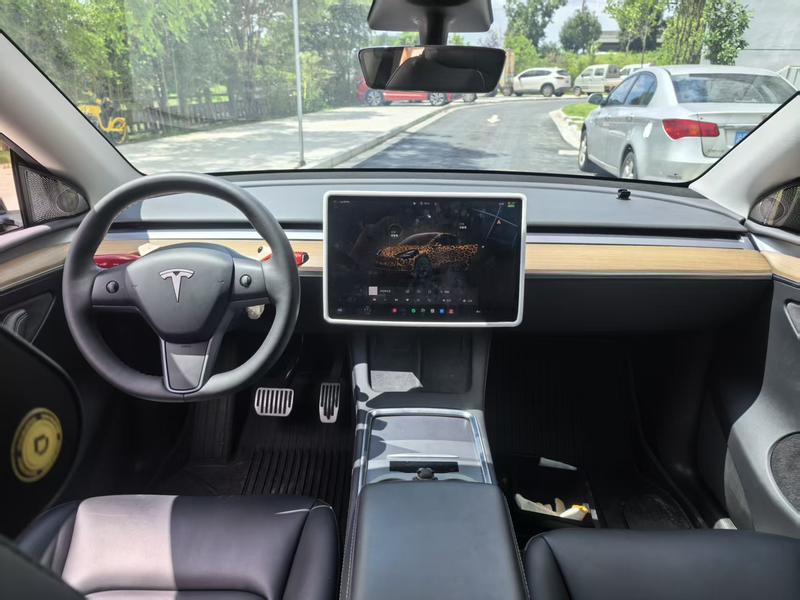 Tesla Model Y, 2022 — фото 5 из 7