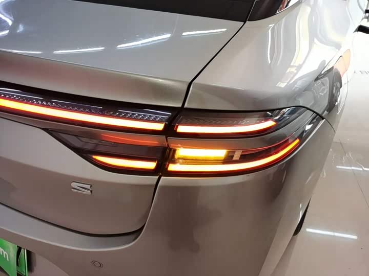 GAC Aion S Plus, 2023 — фото 8 из 9
