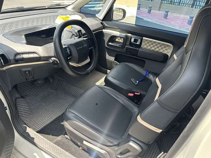 Baojun KiWi EV, 2022 — фото 4 из 7