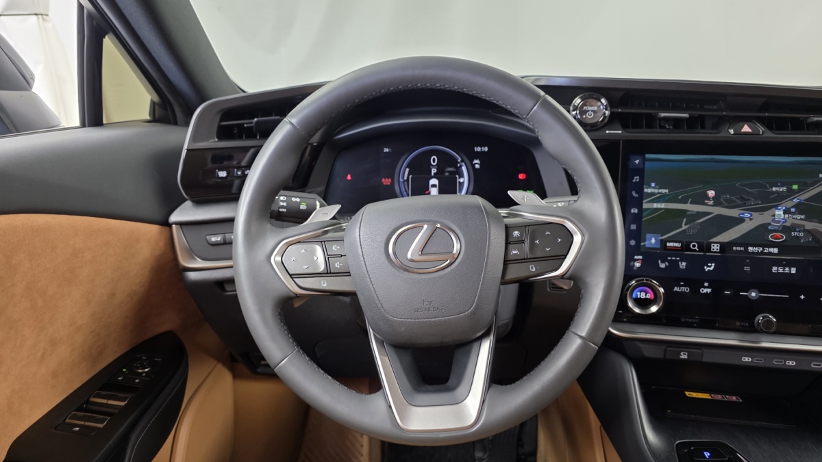 Lexus RZ, 2023 — фото 11 из 12