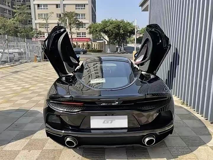 McLaren GT, 2022 — фото 2 из 3