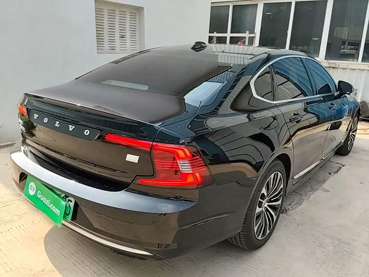 Volvo S90 Hybrid, 2023 — фото 5 из 9