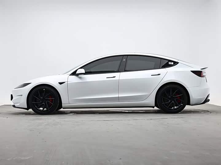 Tesla Model 3, 2024 — фото 5 из 9