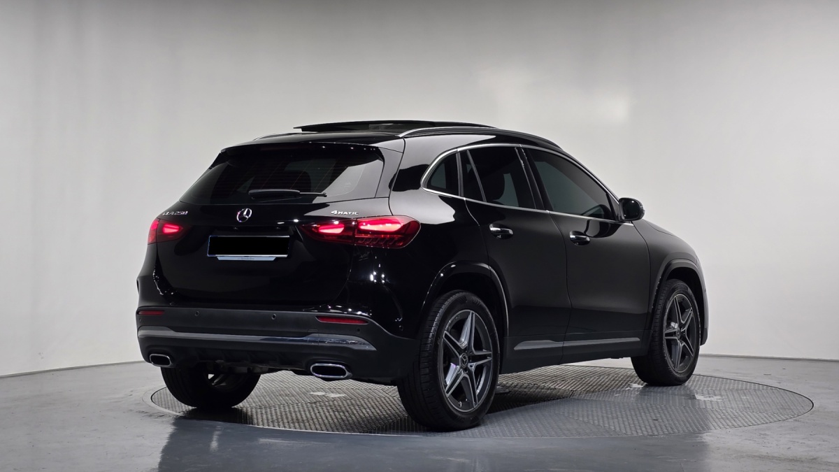 Mercedes-Benz GLA-Class, 2024 — фото 2 из 12