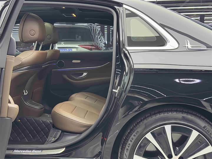 Mercedes-Benz E-Class Hybrid, 2022 — фото 7 из 9
