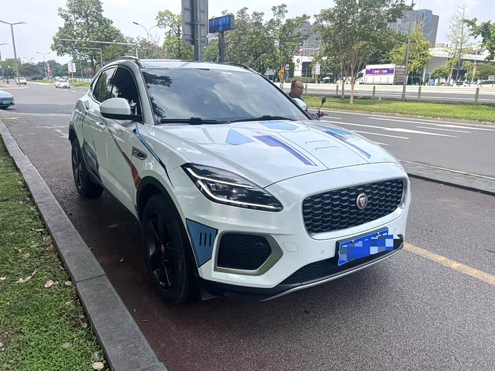 Jaguar E-Pace, 2023 — фото 3 из 9