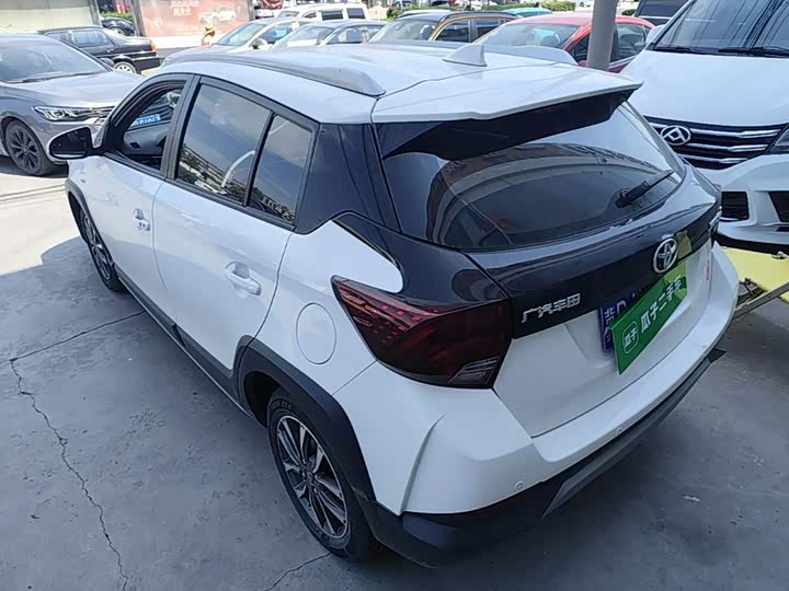 Toyota Yaris L Hatchback, 2022 — фото 5 из 9