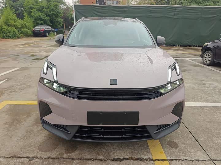Lynk & Co 06 EM-P Hybrid, 2023 — фото 3 из 9