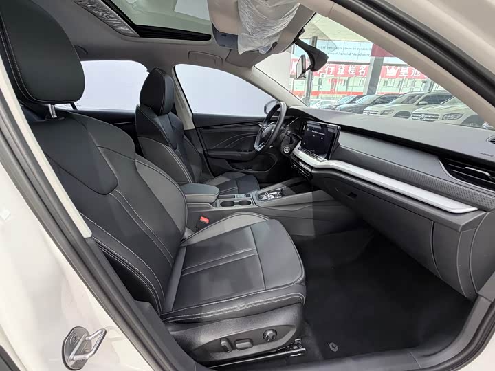 Skoda Octavia Pro, 2022 — фото 9 из 9